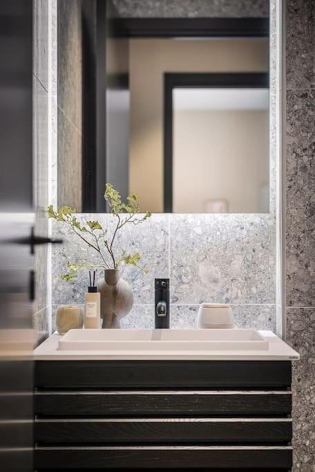 Stay L Luxurious Hideaway In Centrum Bergen Exterior photo